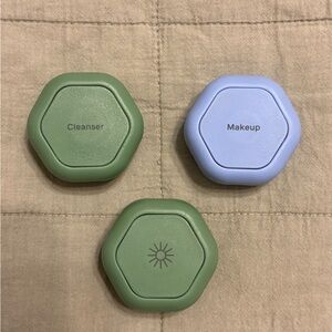 Green and Blue Skincare Storage Magnetic Set
